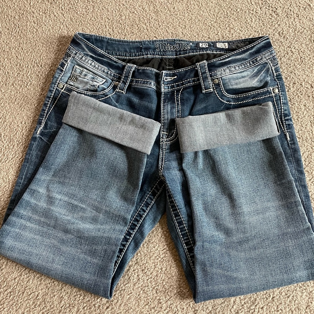 Buckle Miss Me Mid Rise Jeans - Picture 3 of 4